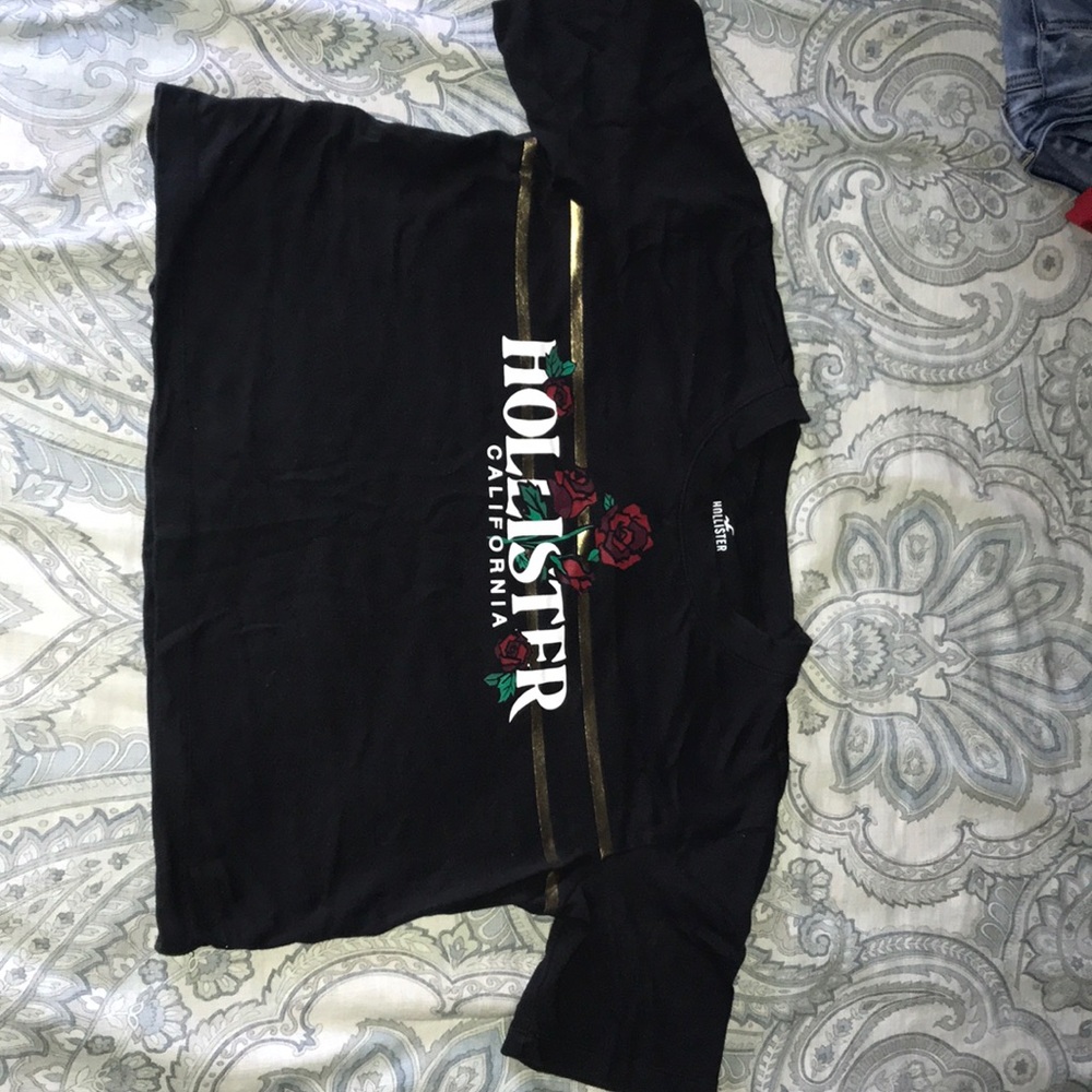Hollister Tee
